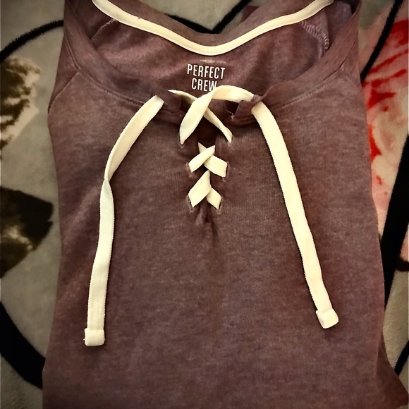 Perfect purple soft NEW lightweight womens sweatshirt with front string detail - Picture 7 of 8